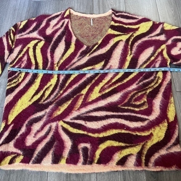 Free People Primrose Animal Tunic In Olive Combo Size Extra Large - Picture 5 of 14